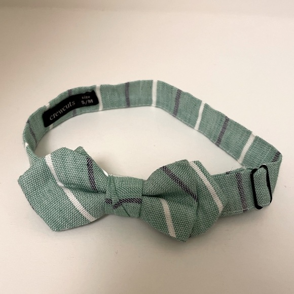 J. Crew crewcuts kids’ bow tie, green/stripe - Picture 1 of 4